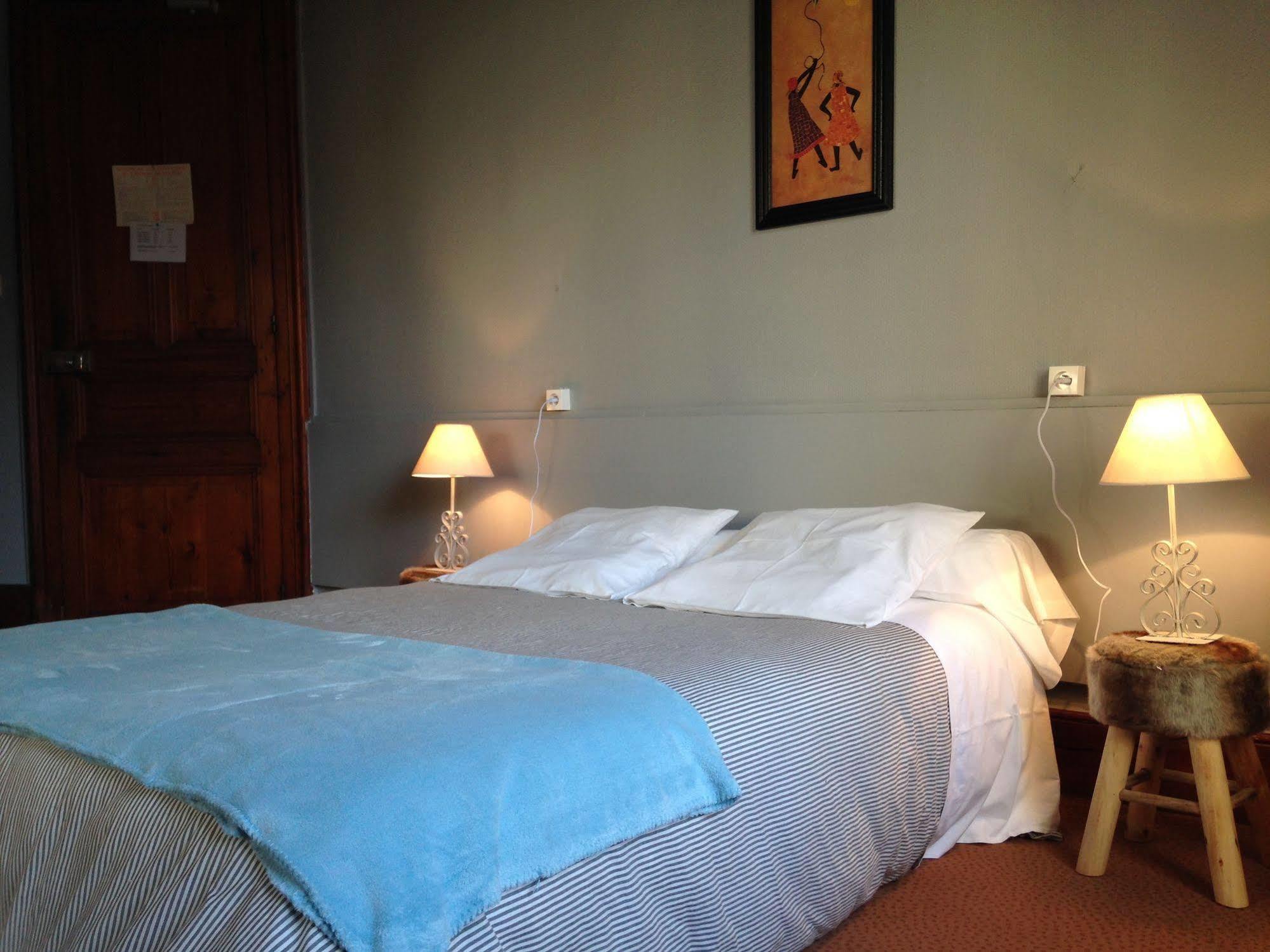 Le Bon Accueil Hotel Bagneres-de-Luchon Ngoại thất bức ảnh