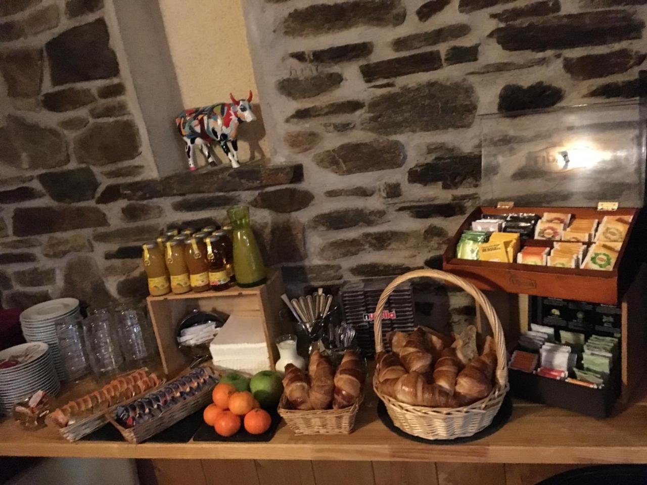 Le Bon Accueil Hotel Bagneres-de-Luchon Ngoại thất bức ảnh